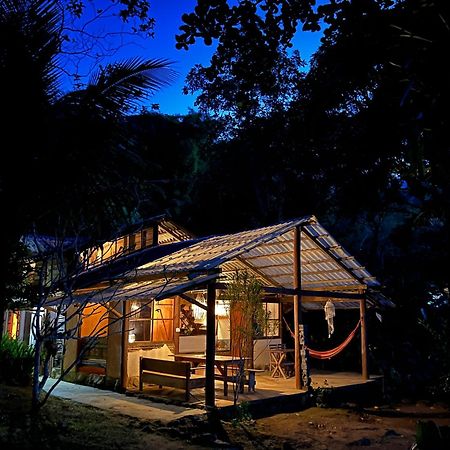 Jungle Lodge 格兰德岛 外观 照片